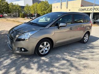 Peugeot 5008 2013