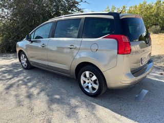 Peugeot 5008 2013