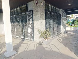 Local comercial en venta en El Bajondillo en Torremolinos