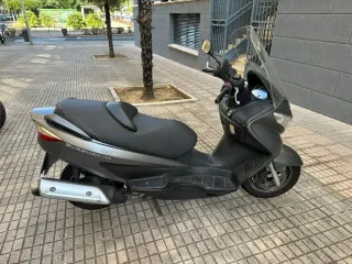 Suzuki Burgman 125.Año 2008.35.100 kilómetros.