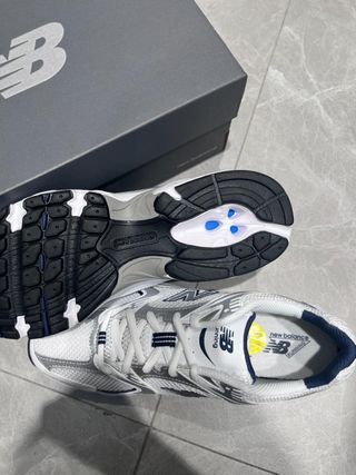 NewBalance 530 Azul plata Talla  40