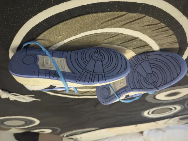 Zapatillas Nike Air Force 1 Blancas y Azules