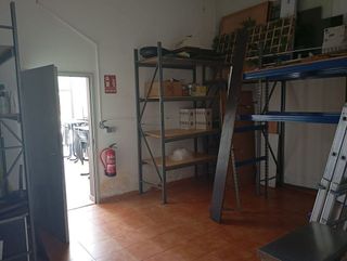 Local comercial en venta en As Lagoas en Ourense