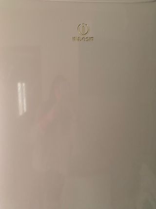 Nevera Indesit blanca