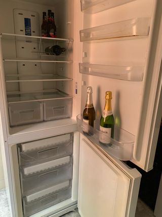 Nevera Indesit blanca