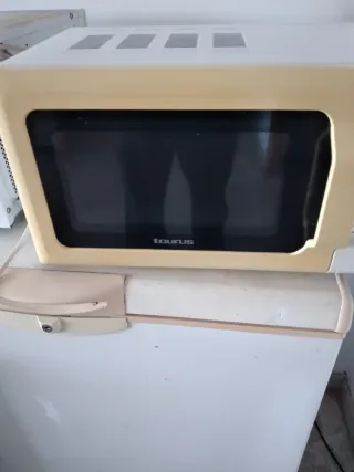 Microondas Taurus Beige