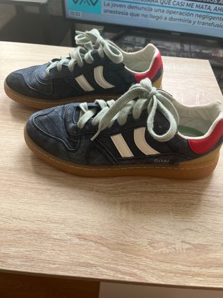 Zapatillas Coolway azules y rojas