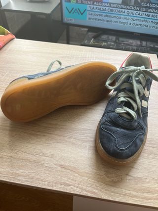 Zapatillas Coolway azules y rojas