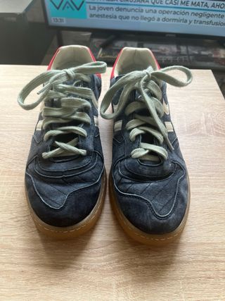 Zapatillas Coolway azules y rojas