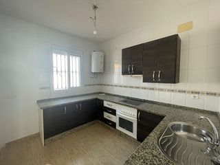 Casa adosada en venta en Pilas
