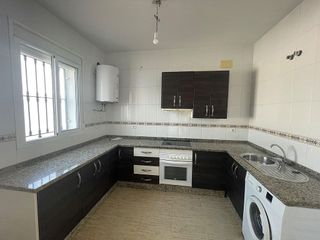 Casa adosada en venta en Pilas