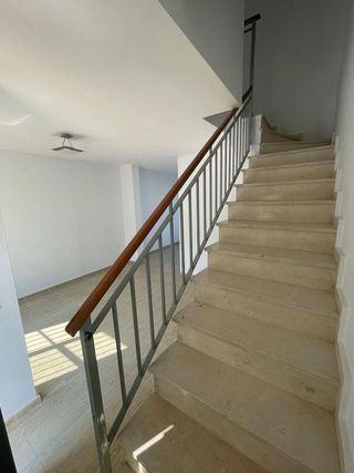Casa adosada en venta en Pilas