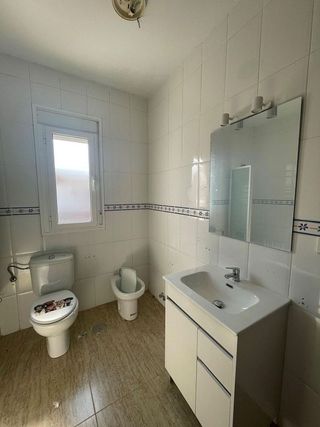 Casa adosada en venta en Pilas