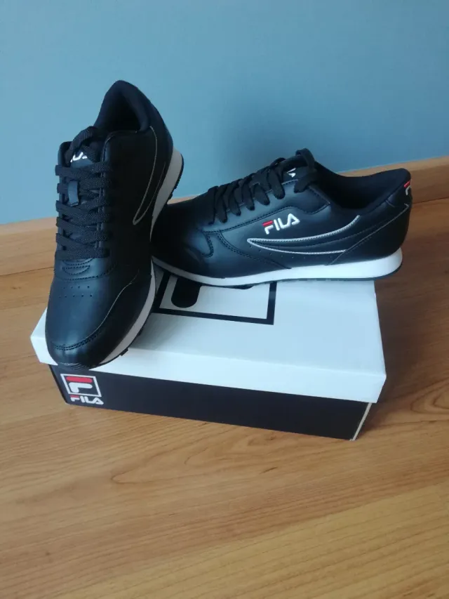 Sneakers Fila nere