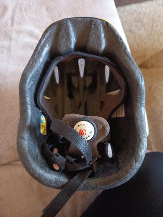 Casco infantil abeja