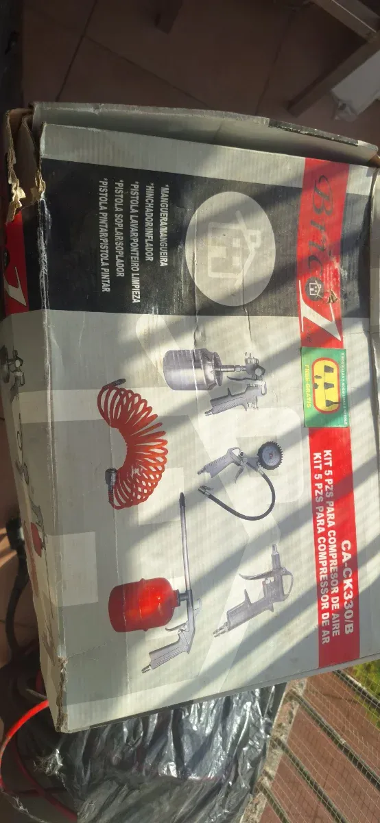 Compresor y aerógrafo sin usar