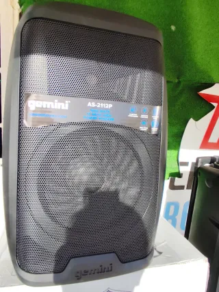 Altavoz Gemini autoamplificado 12 800w alta calida