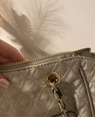 Bolso Guess Plateado Vintage