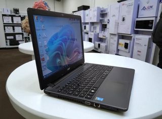 Acer  15.6 Laptop i5 - 8 GB/ 16GB RAM Gaming WIN11