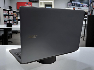 Acer  15.6 Laptop i5 - 8 GB/ 16GB RAM Gaming WIN11