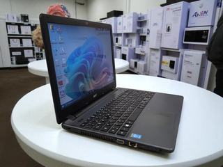 Acer  15.6 Laptop i5 - 8 GB/ 16GB RAM Gaming WIN11