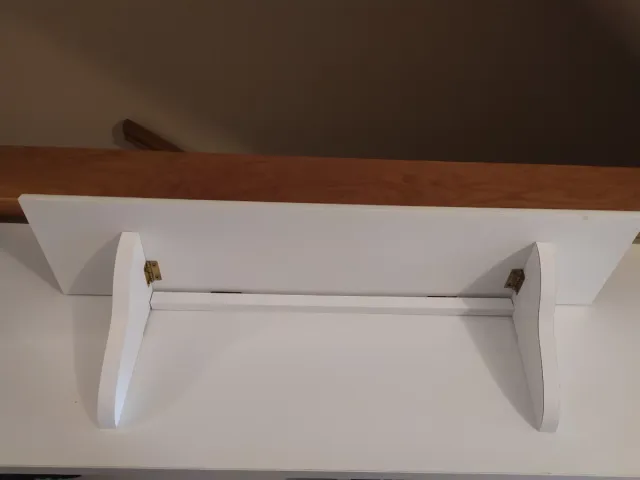 Estante de madera blanco