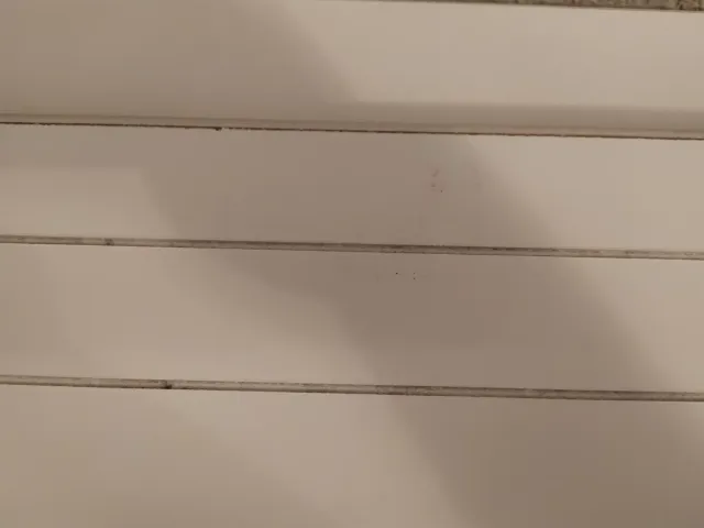 Estante de madera blanco