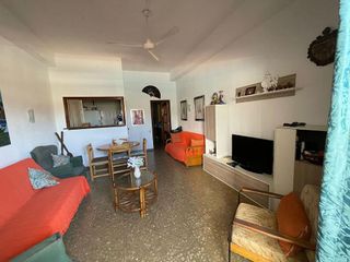 Piso en venta en La Carihuela en Torremolinos