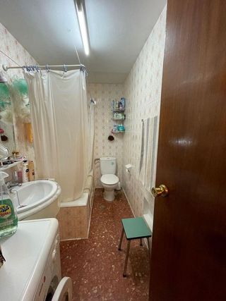 Piso en venta en La Carihuela en Torremolinos