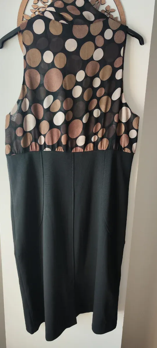 Conjunto Vestido Negro y Chaquetita Marrón