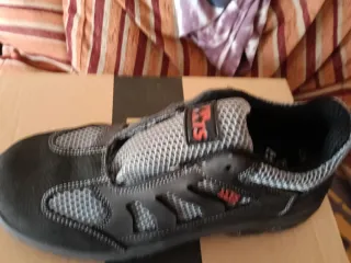 Zapatos de trabajo MTS negros