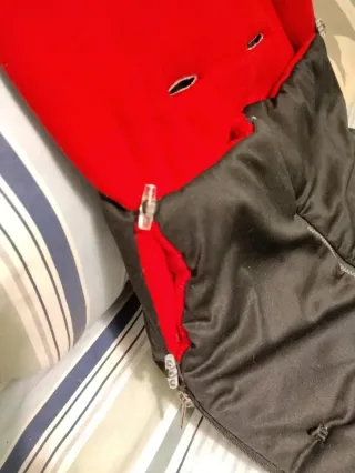 Saco invierno Bugaboo rojo y negro