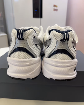 Zapatillas 530 NB blancas talla 45
