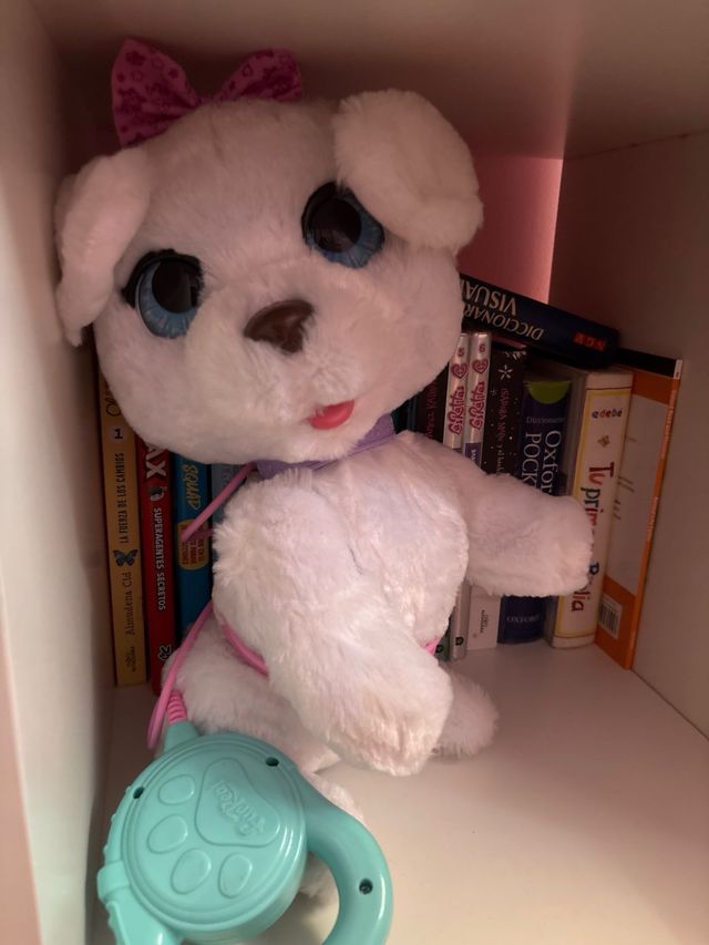 Perrito interactivo Fur Real con correa