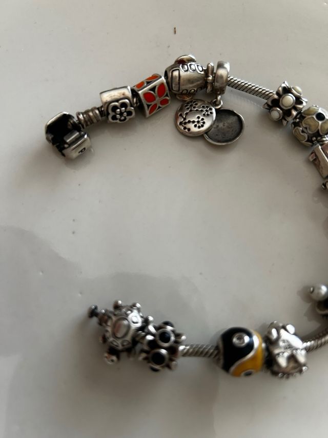 Bracciale Pandora con 15 ciondoli