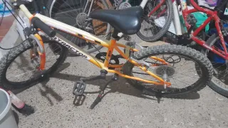 Bicicleta infantil naranja