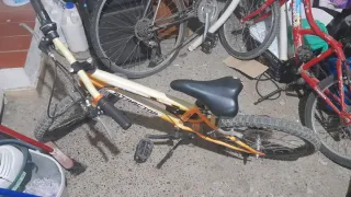 Bicicleta infantil naranja