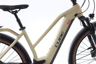 Bicicleta Cube Kathmandu Hybrid Pro talla S Reacondicionada