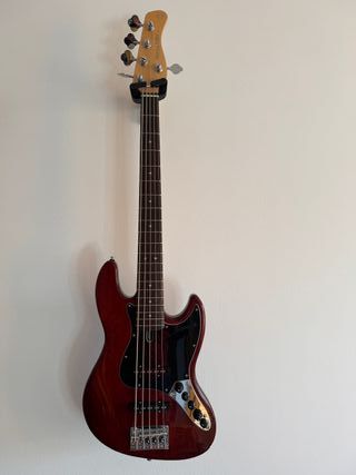 Bajo eléctrico Sire Marcus Miller V3 (5 cuerdas)