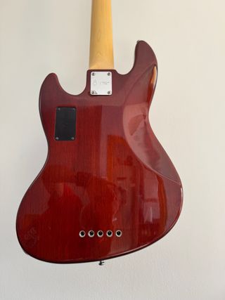 Bajo eléctrico Sire Marcus Miller V3 (5 cuerdas)