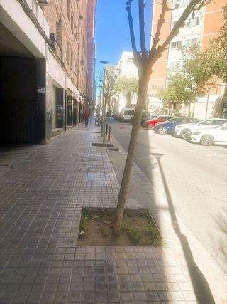 Local comercial en alquiler en Casagemes - Canyadó en Badalona
