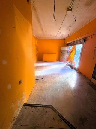 Local comercial en alquiler en Casagemes - Canyadó en Badalona
