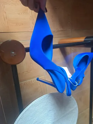 Zapatos de tacón azul