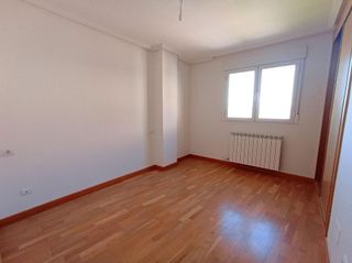 Piso en venta en San Mamés - La Palomera en León