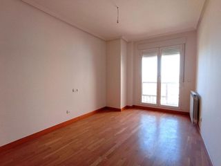 Piso en venta en San Mamés - La Palomera en León