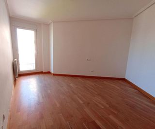 Piso en venta en San Mamés - La Palomera en León