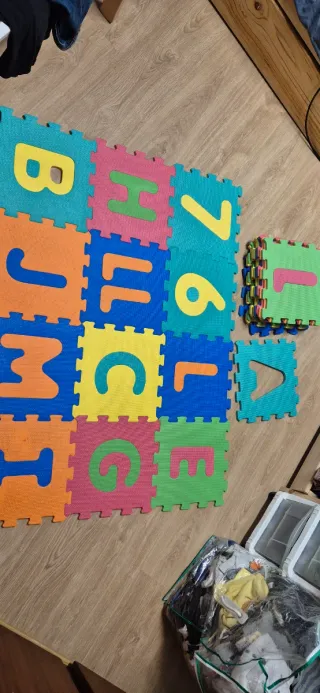Alfombra encajable letras niños