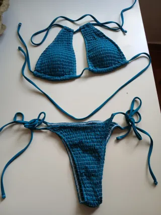 Bikini turqesa con tiras