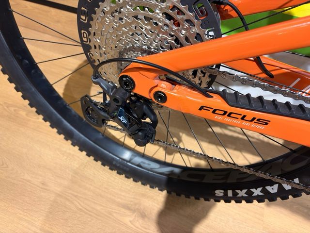 Focus Jam2 6.8 Naranja - Última Unidad