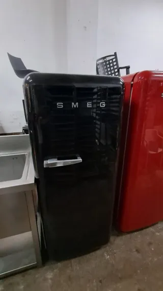 Nevera Smeg Negra Estilo Industrial